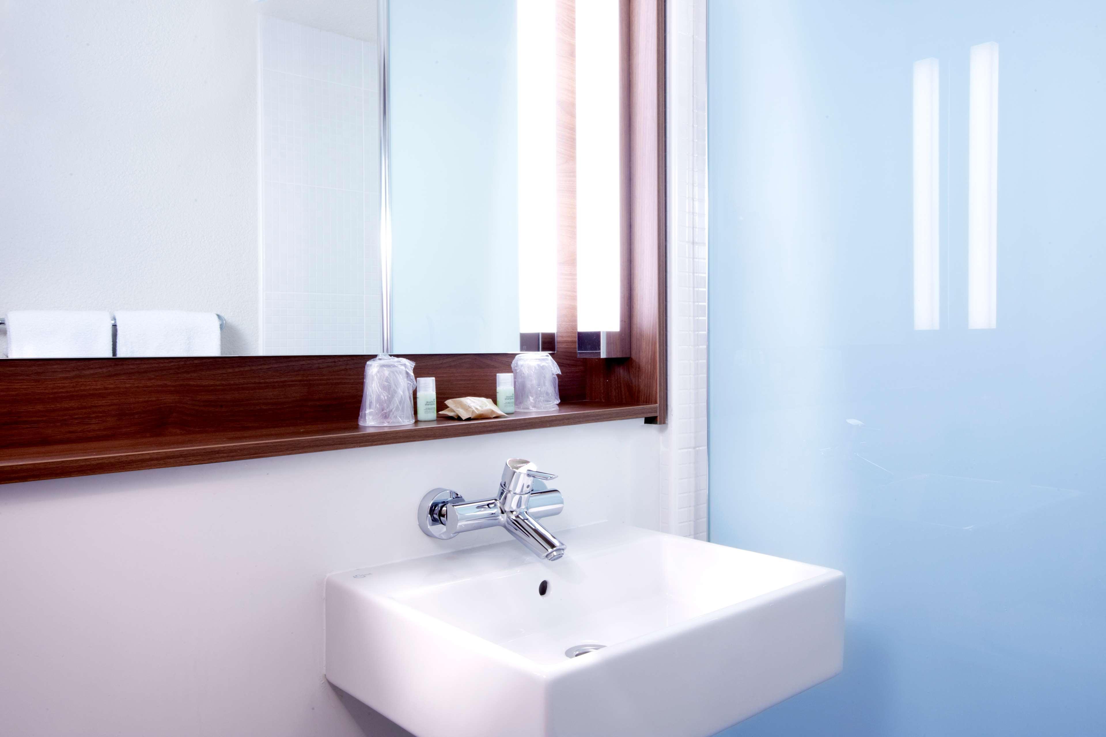 Hotel Campanile Bollene A7 Zewnętrze zdjęcie