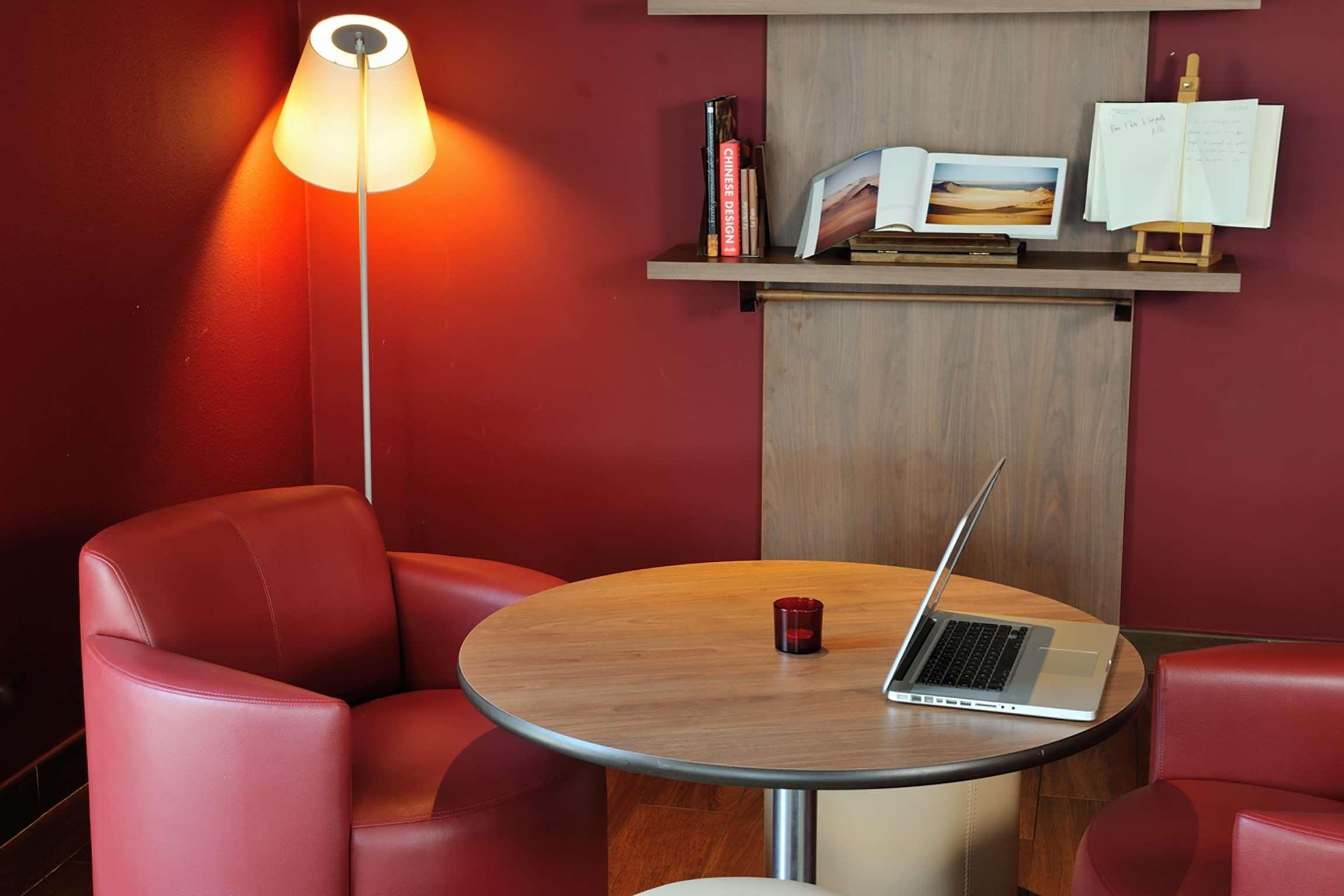 Hotel Campanile Bollene A7 Zewnętrze zdjęcie