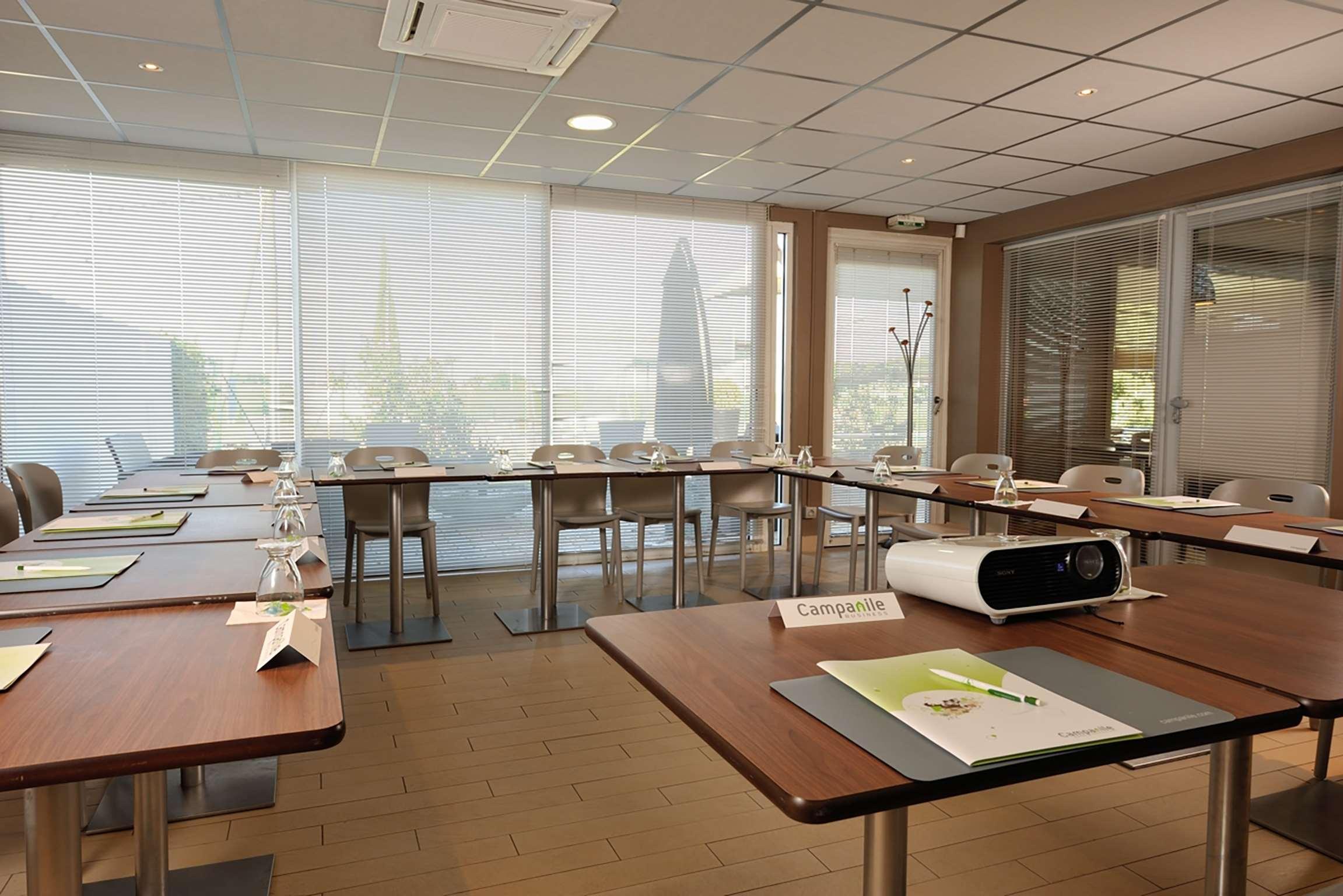 Hotel Campanile Bollene A7 Zewnętrze zdjęcie