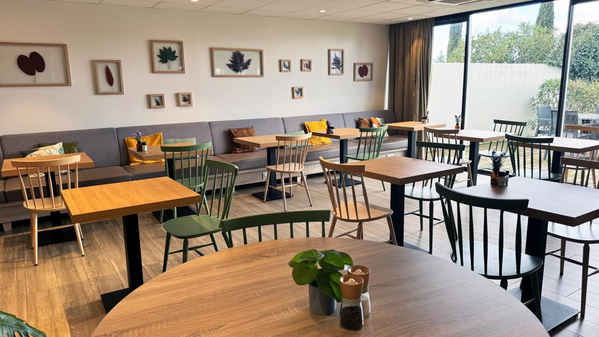 Hotel Campanile Bollene A7 Zewnętrze zdjęcie